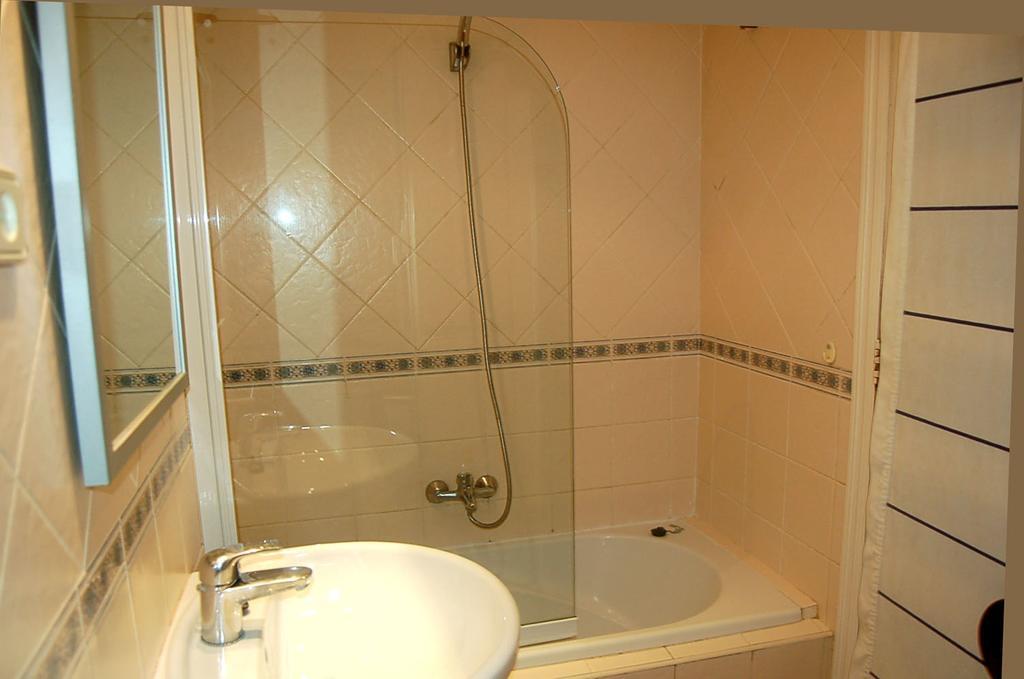 Apartamento Tiziano Mercado Central Daire Valensiya Oda fotoğraf